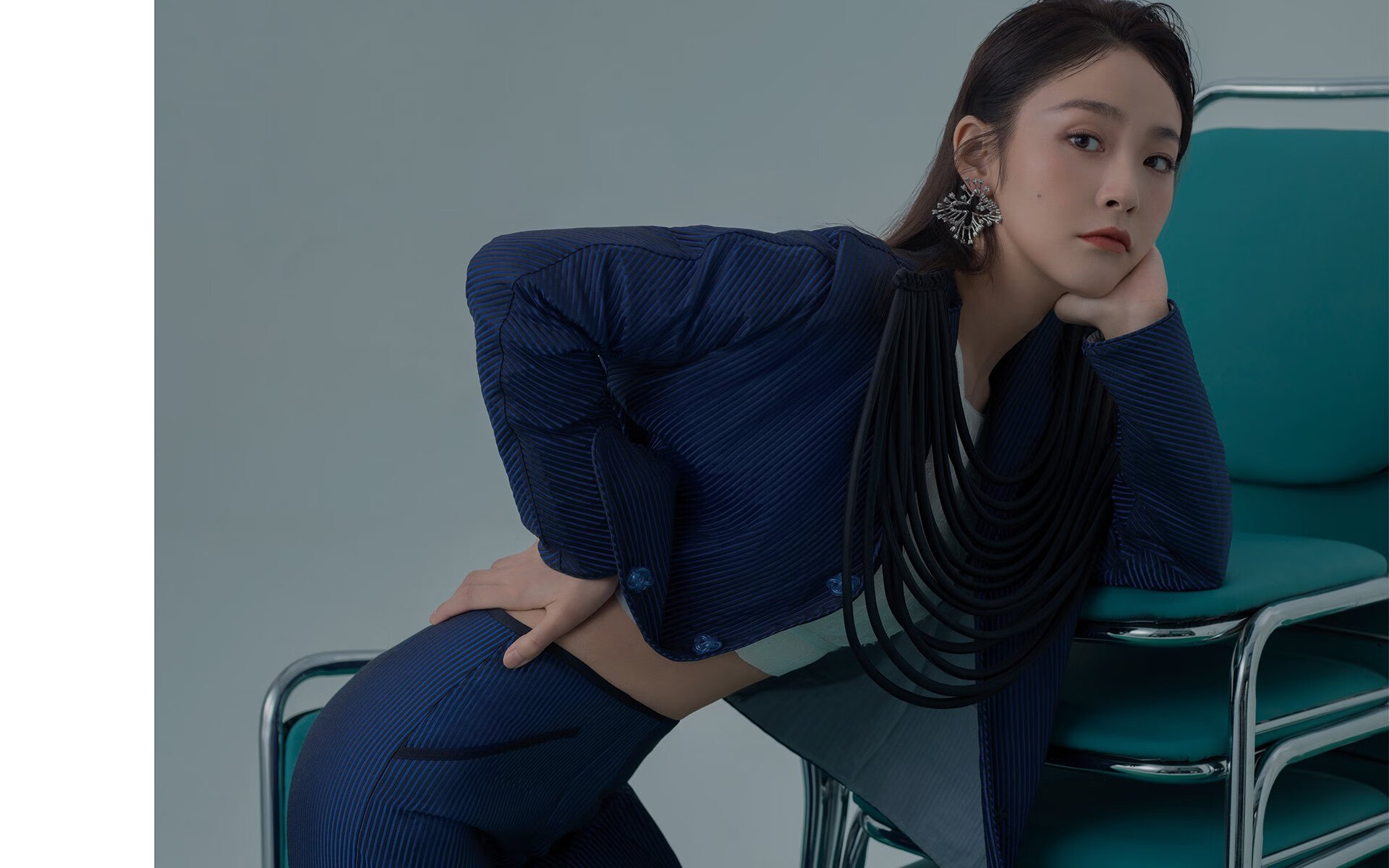 安东·李恩:精准的视野和传球让他成为全黑队的进攻指挥官,安东里尼