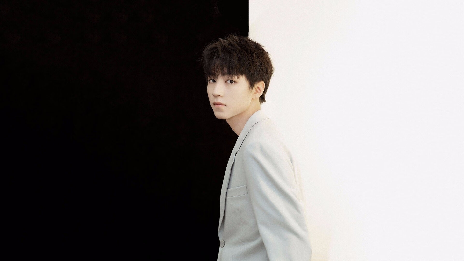 曼联队内气氛轻松主帅满意进展，曼联主帅人选