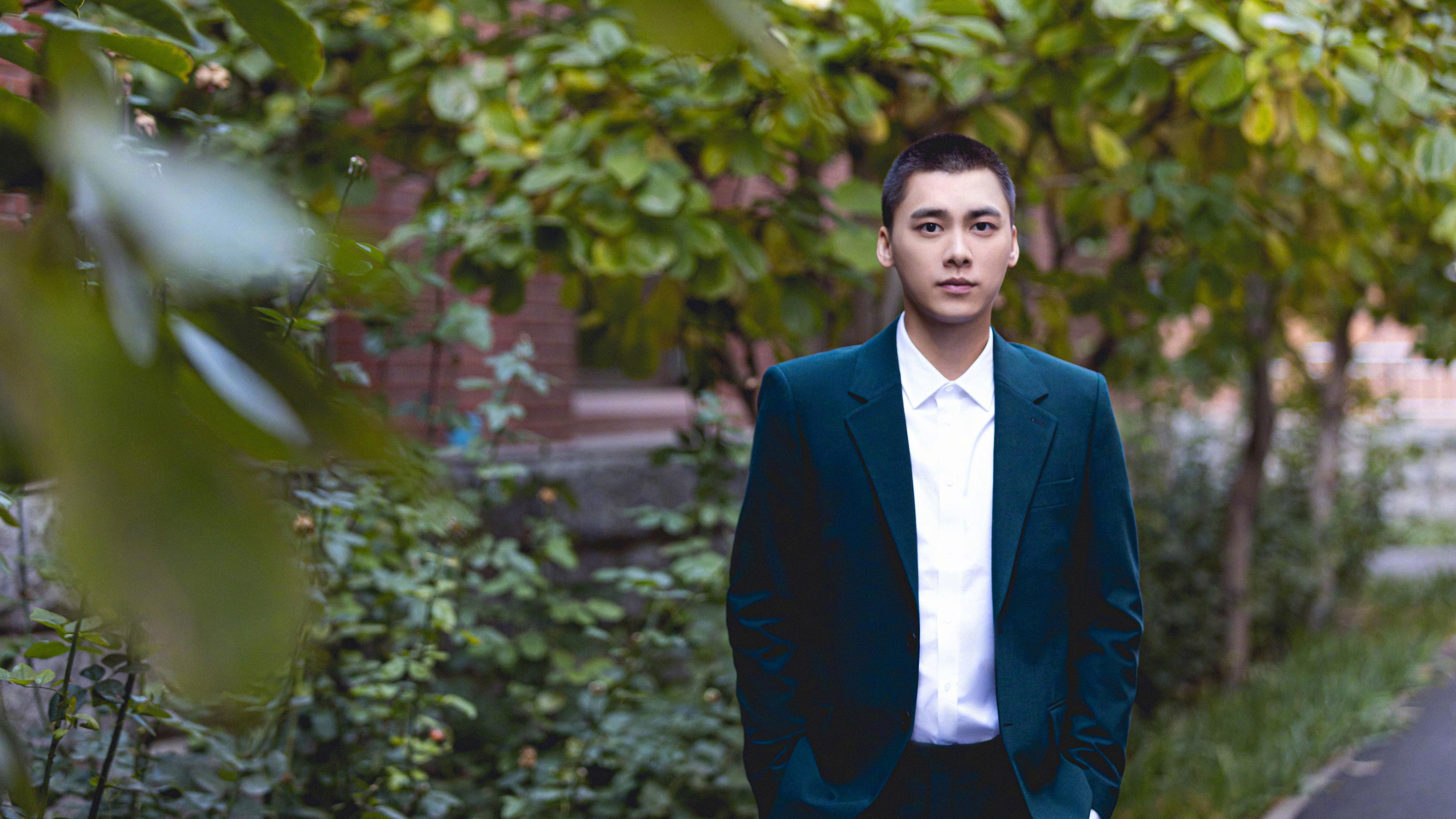 森林狼锋线组合进行高强度力量训练，森林狼训练营