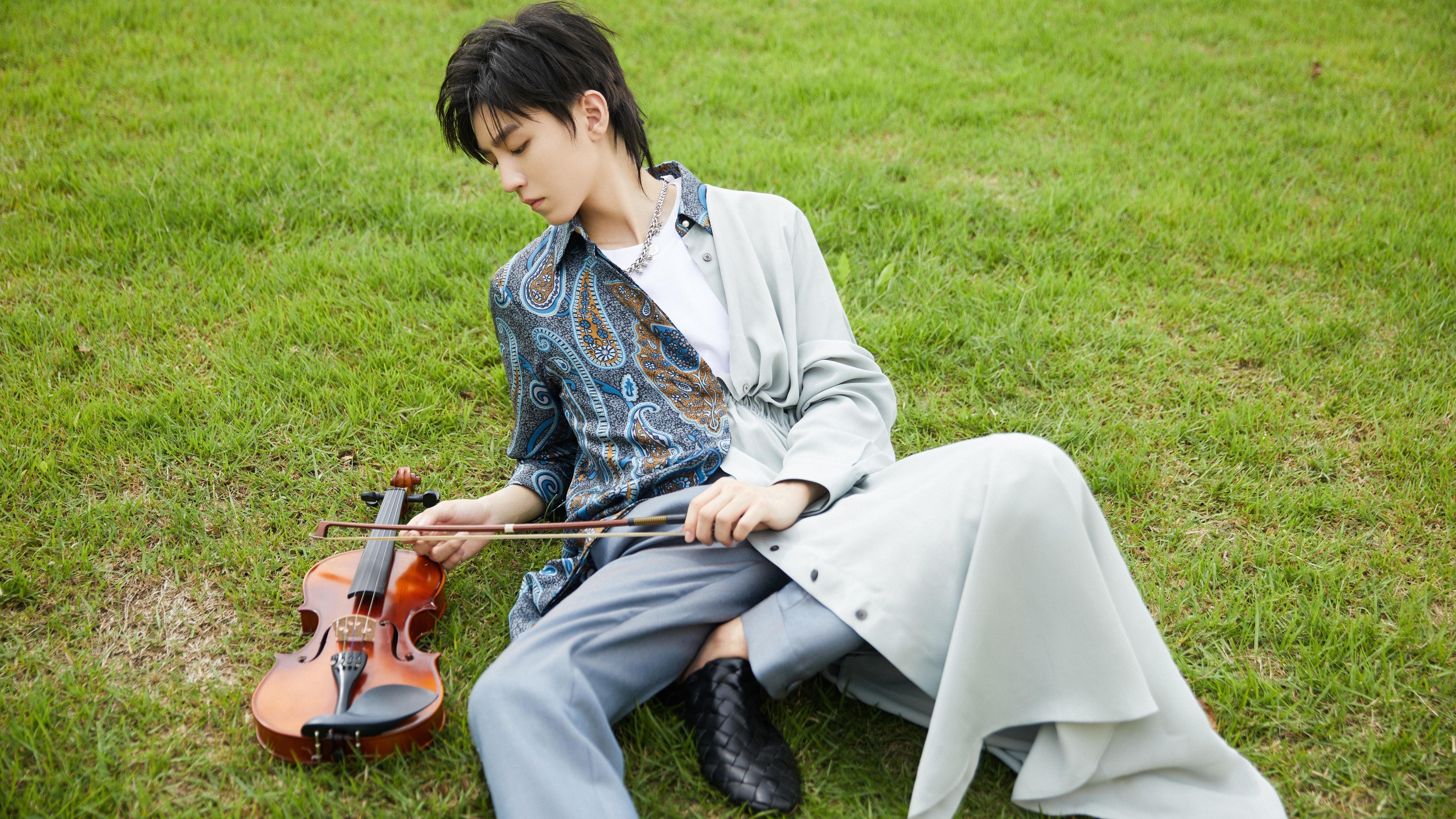 森林狼锋线组合进行高强度力量训练，森林狼训练营