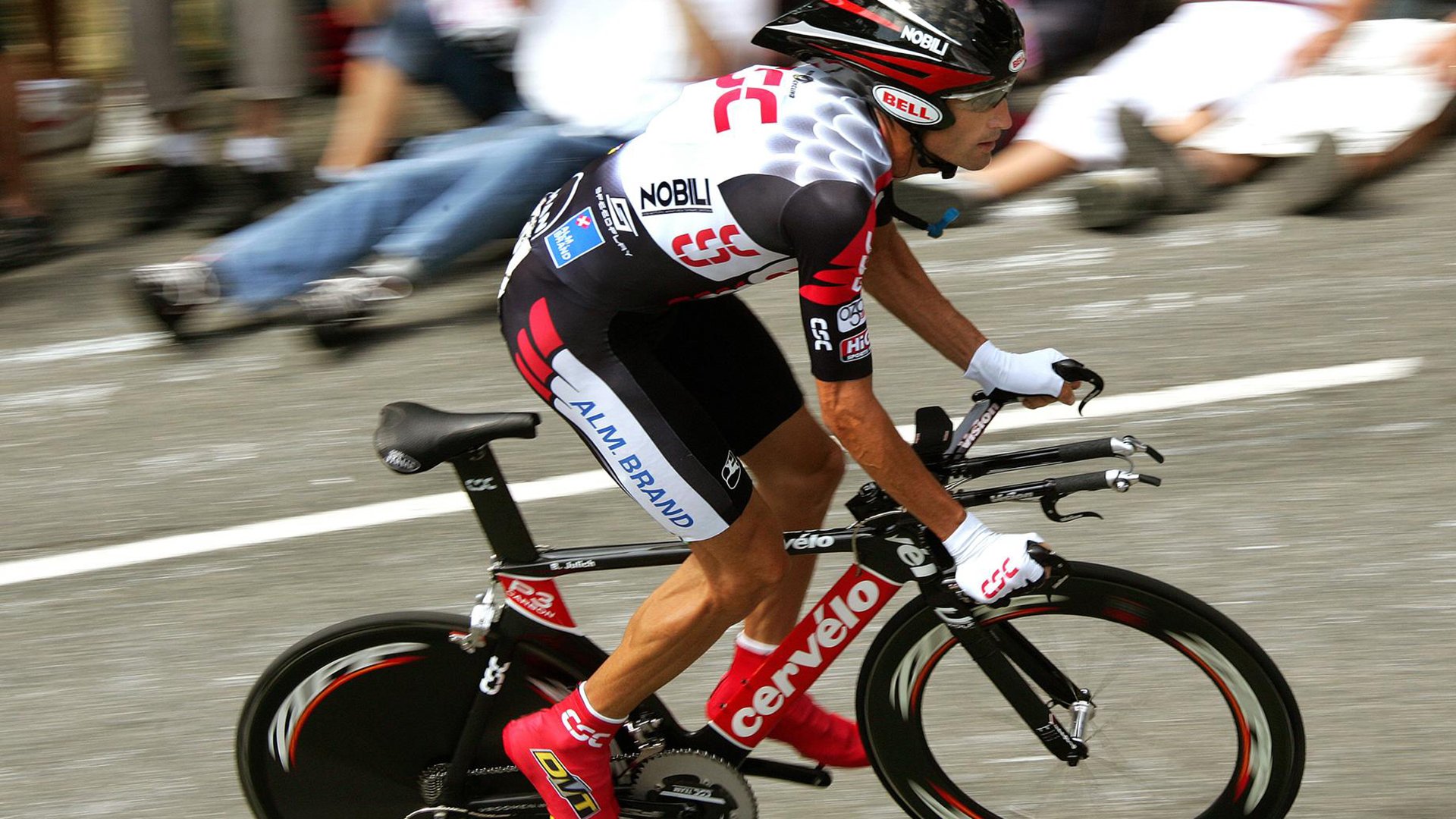 【比赛焦点】防守策略成制胜关键，如何巧妙布置防御？，防守该怎么防