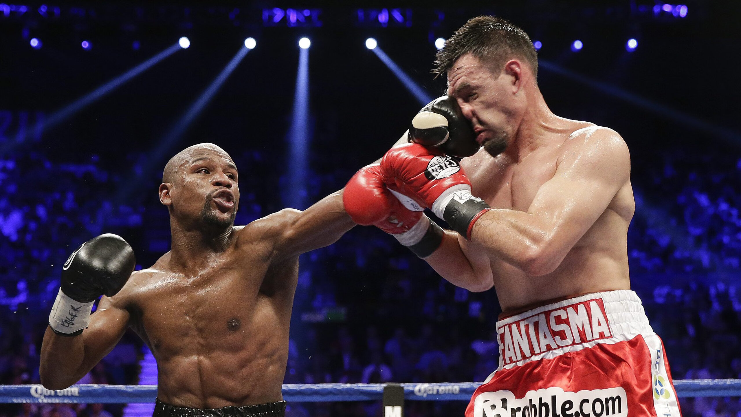 上海瑜伽节吸引众多国际瑜伽大师参与，上海瑜伽大会2021