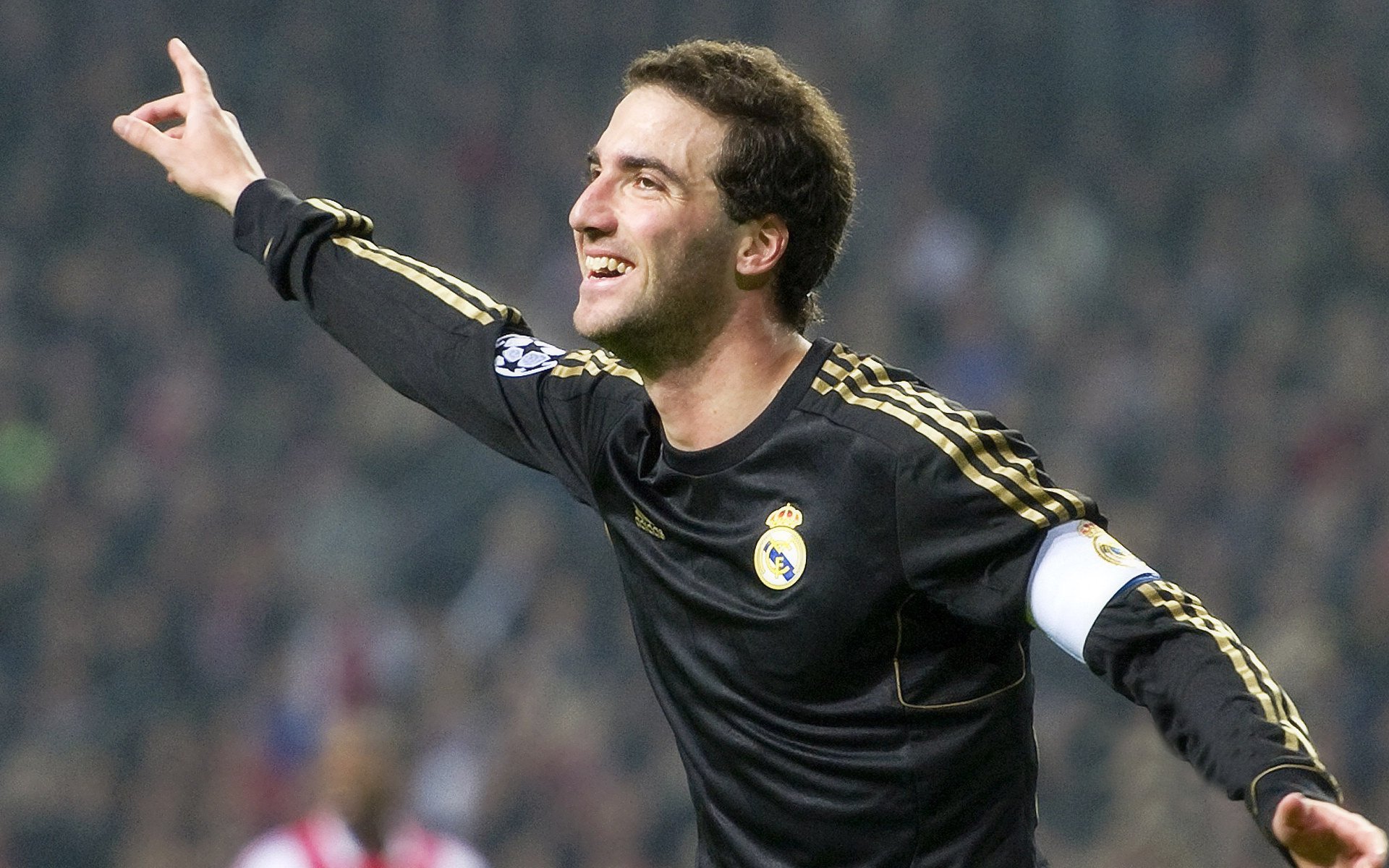 爱游戏全站注册-电竞产业与教育产业的合作：专业课程与人才培养，电竞教育 盈利模式